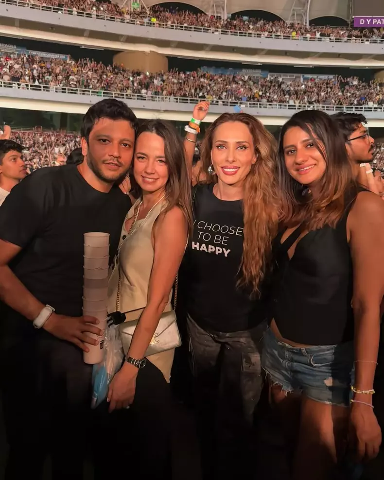 Andreea-Raicu-si-Iulia-Vantur-India-12