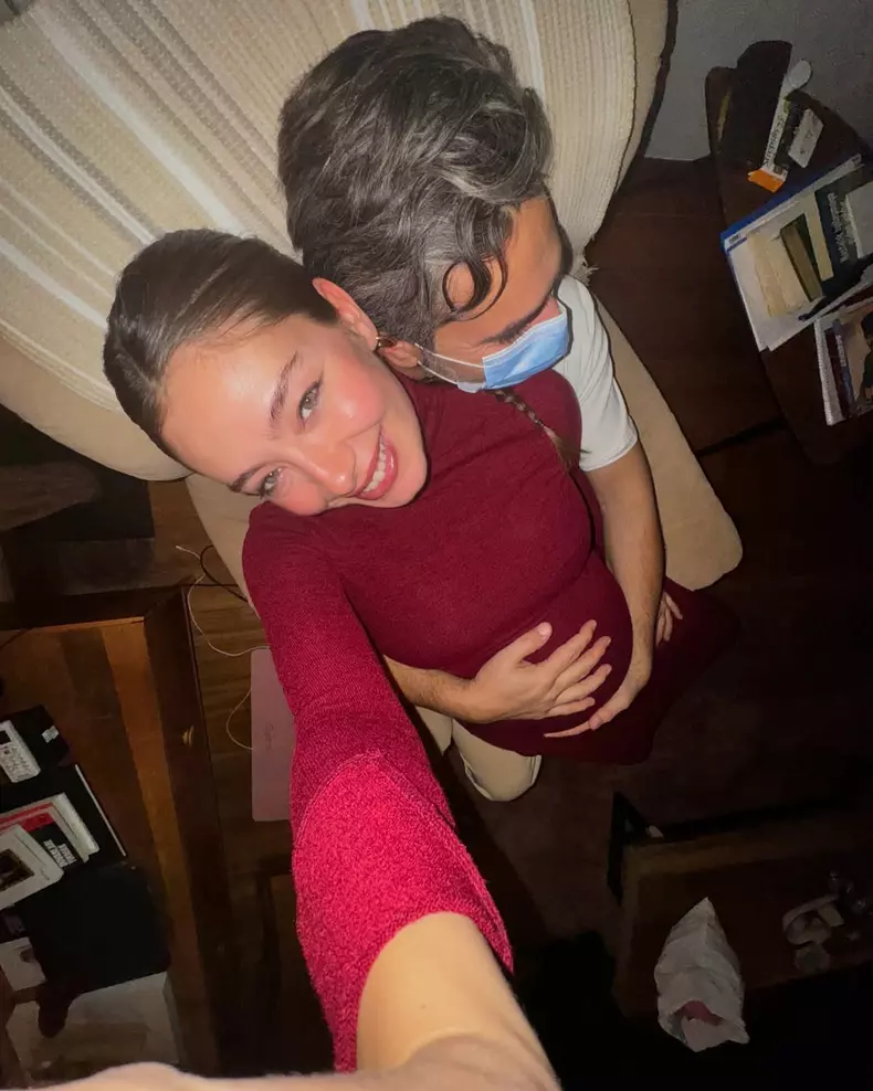 Neslihan Atagül radiază în noile imagini cu burtica de gravidă (6)