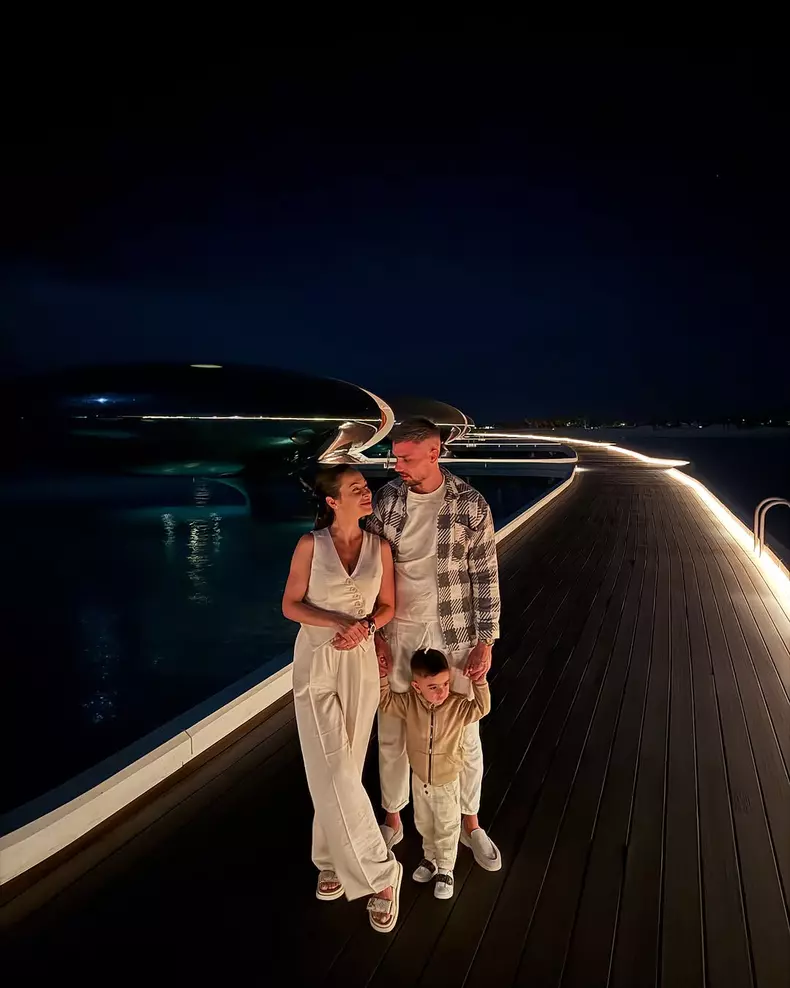 Vlăduța Lupău, imagini în costum de baie din Arabia Saudită  (12)