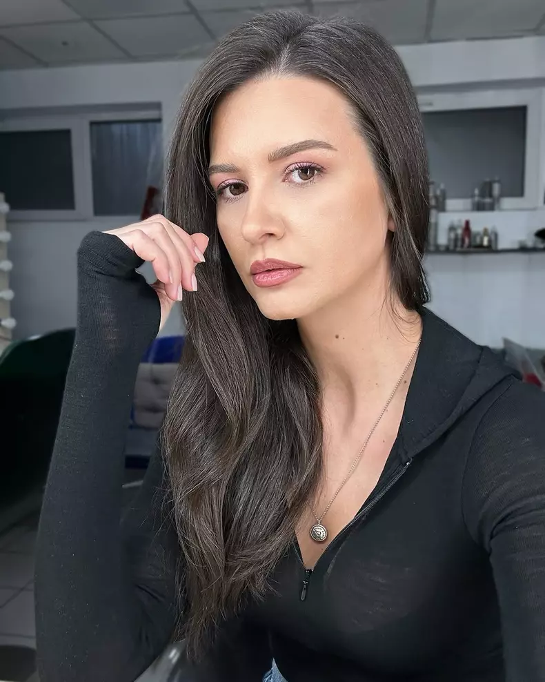 iulia-parlea-debut-televiziune