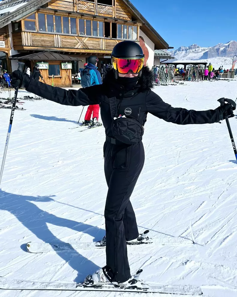 Monica Bîrlădeanu și soțul ei, un altfel de vacanță la munte (11)