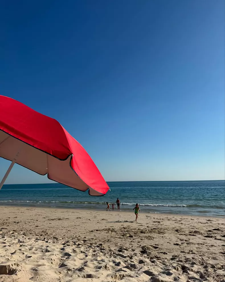 Laura-Cosoi-în-costum-de-baie-în-vacanță-în-Portugalia (5)