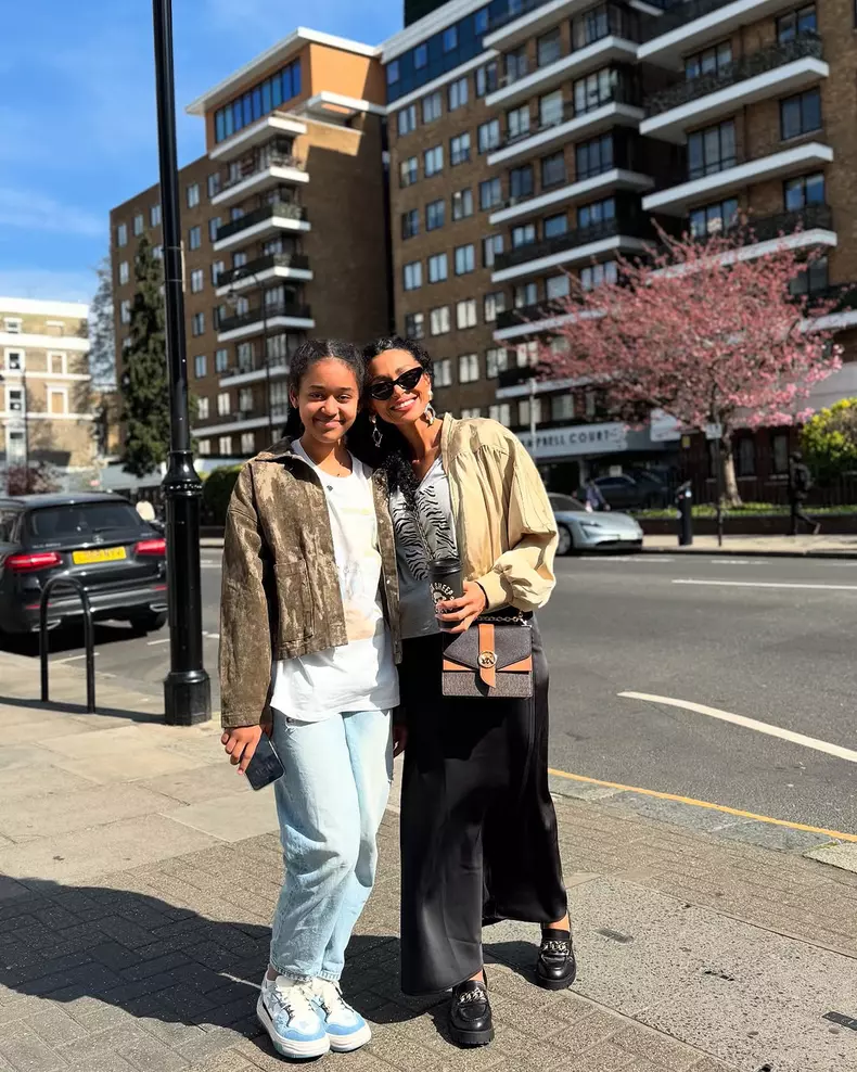 Majda-Aboulumosha- vacanță-Londra-aprilie-2025 (1)