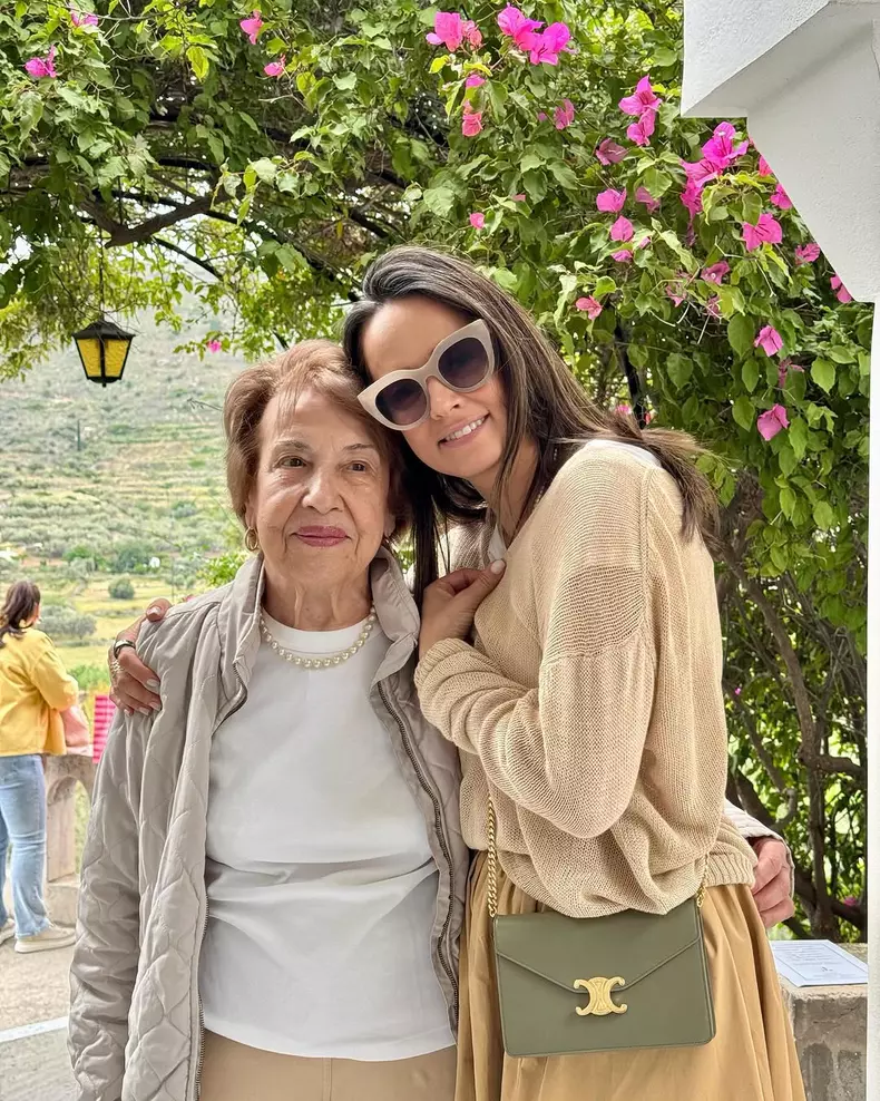 Andreea Raicu, vacanță cu mama în Grecia  (4)