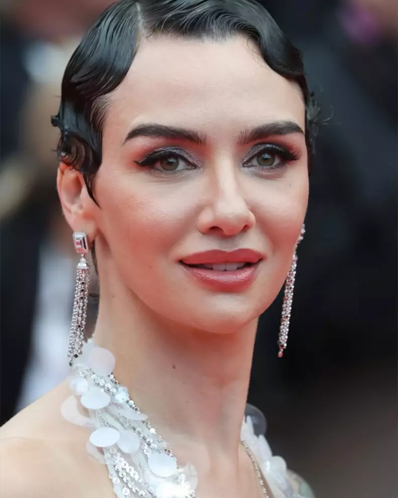 Birce-Akalay-cannes-2025 (8)