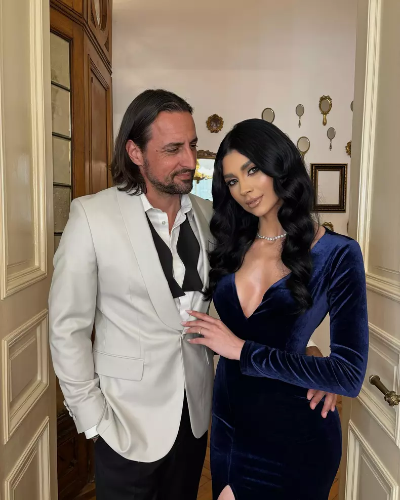 Cristina și Denis Ștefan, 10 ani de căsnicie   (9)