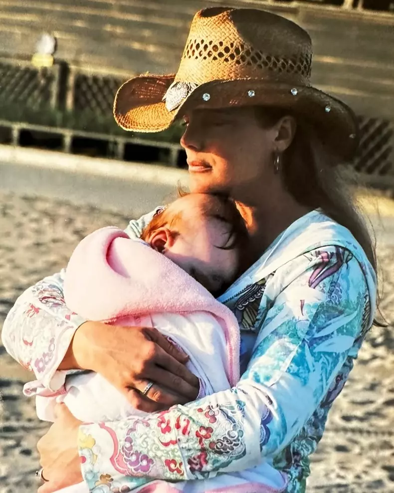 Happy #nationaldaughtersday  My whole Heart. (1)