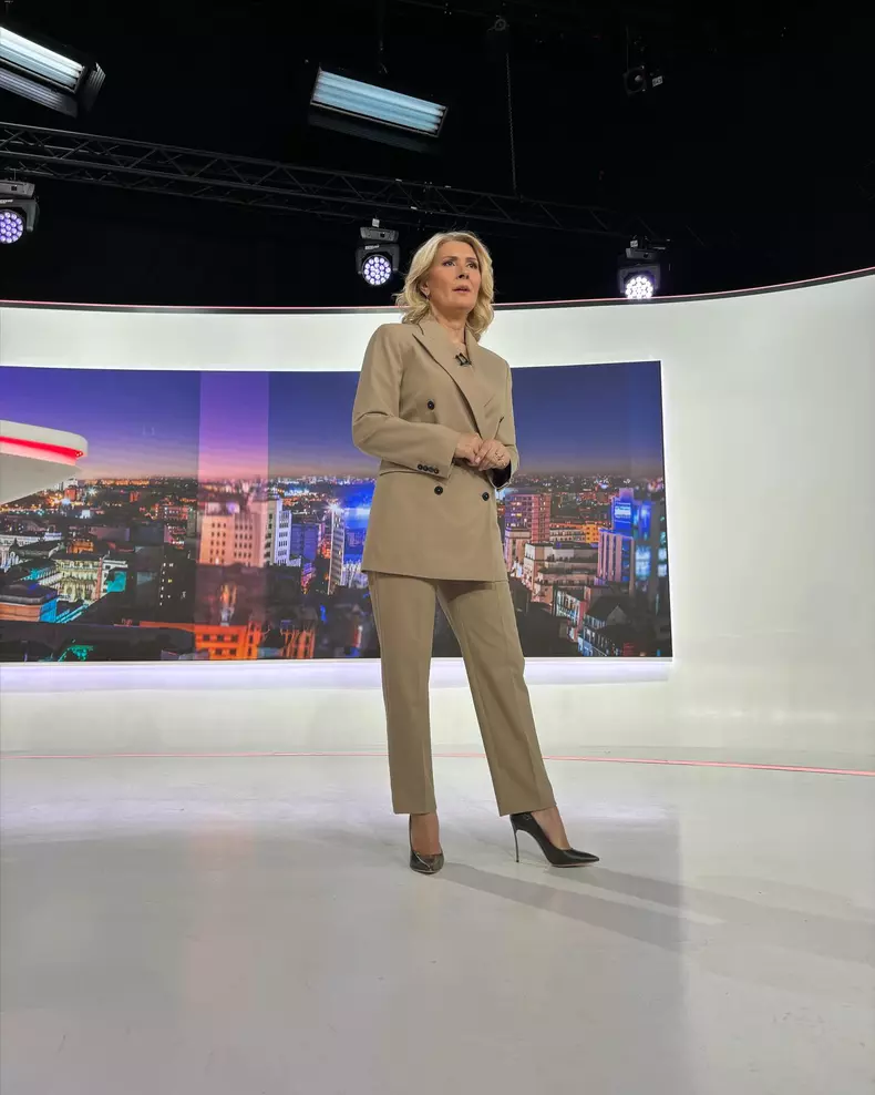 Alessandra Stoicescu, fascinată de locurile aproape de apă   (2)