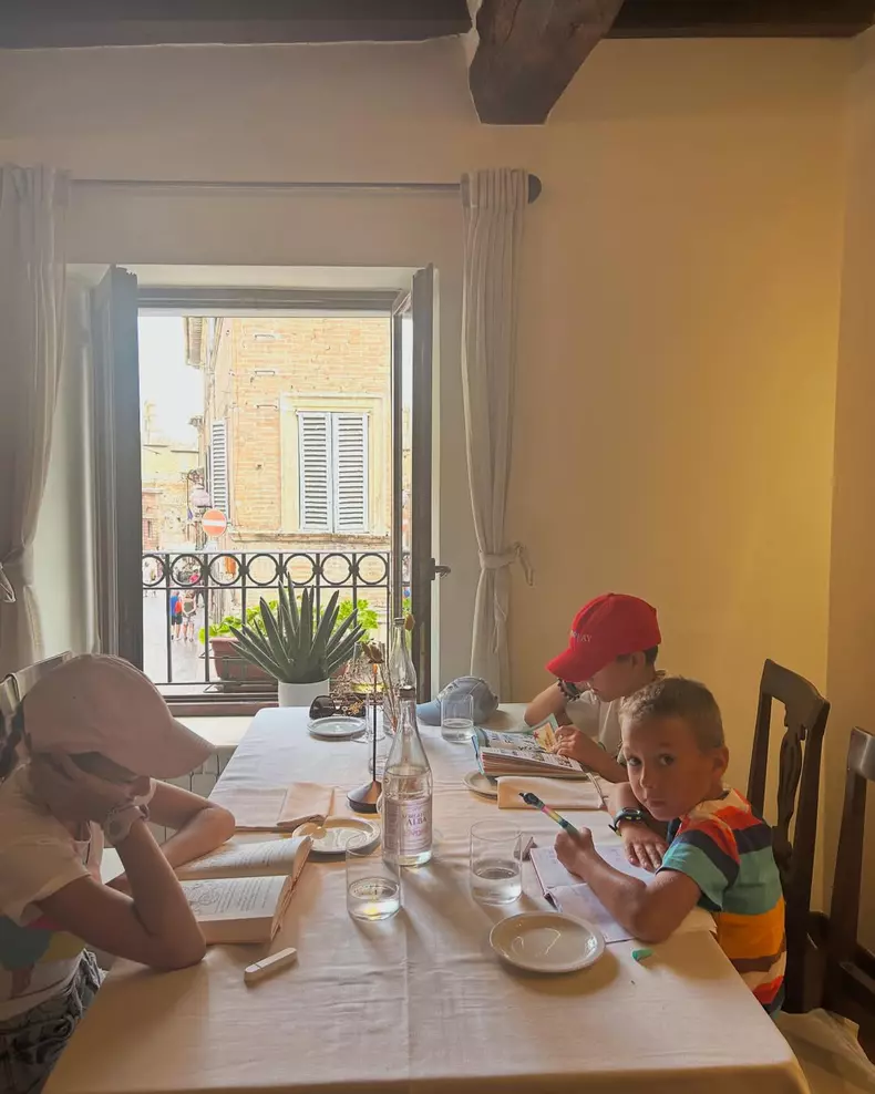 Anul ăsta, pentru prima dată de când avem copii, am renunțat la vacanțele ultra all inclusive di (11)
