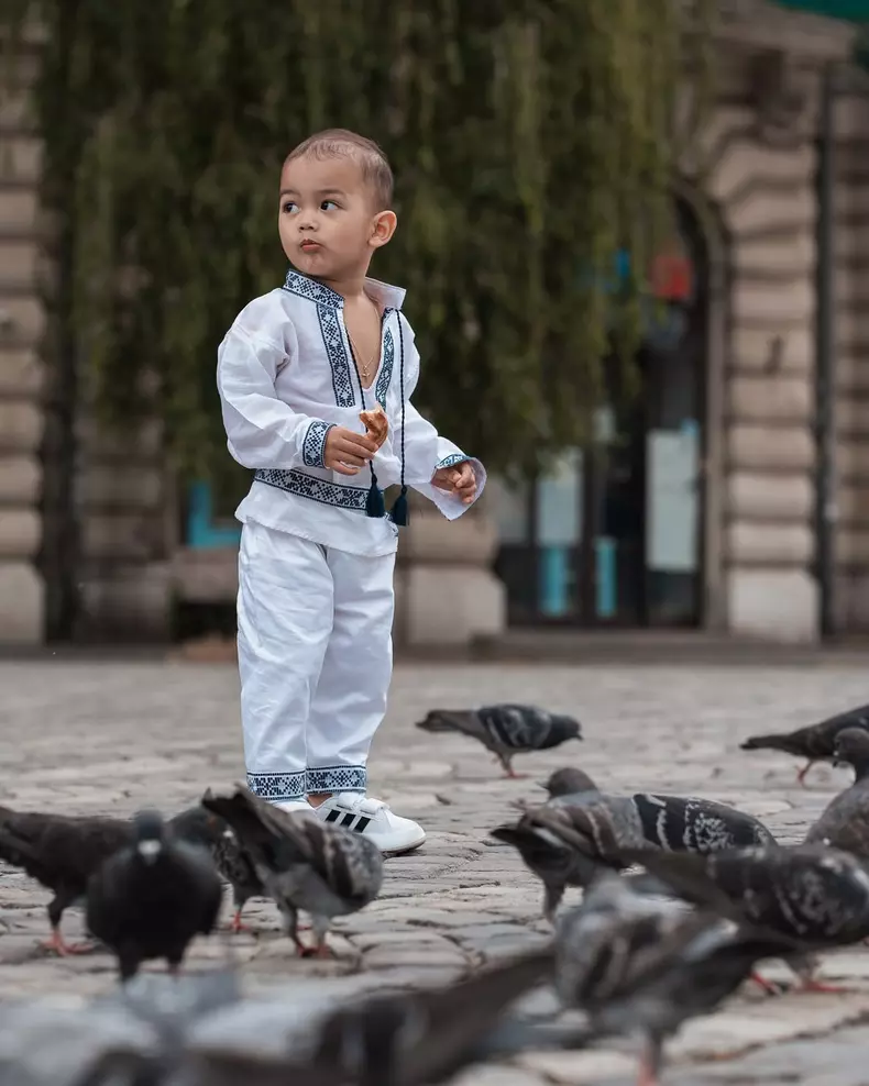 Cuza de la Noaptea Târziu, naș pentru prima dată  (2)