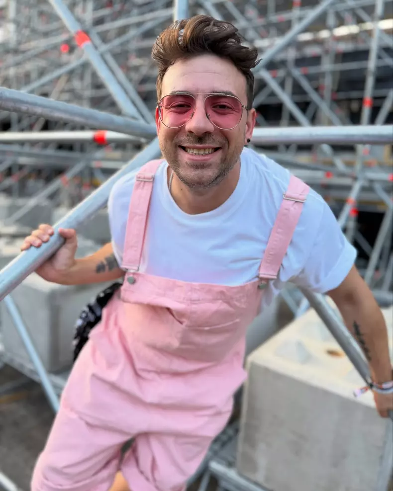 Ce fac eu în backstage când nu mai am răbdare  @nostalgiaretrodiscofuture (1)