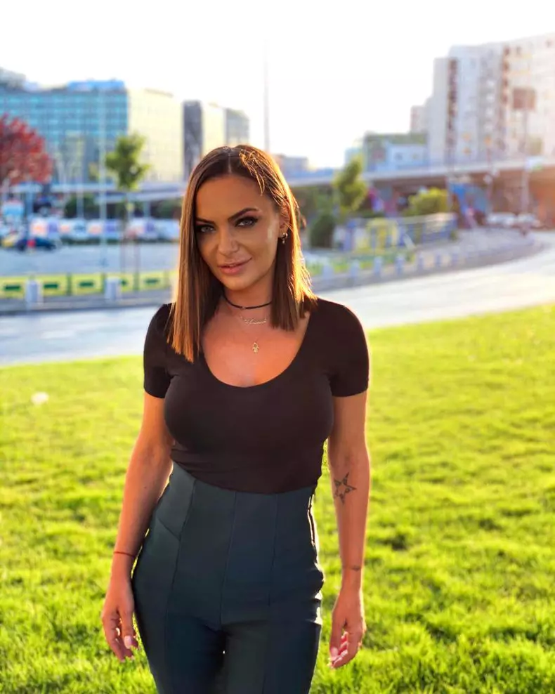 Andreea-Antonescu-Ferma3-819x1024-1