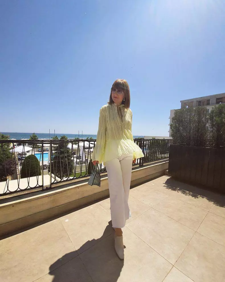 Alexandra-Ungureanu-de-la-Bravo-ai-stil-Celebrities-parasita-de-logodnic-inainte-de-nunta10