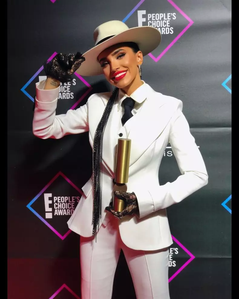 Adelina-Pestritu-influencer1