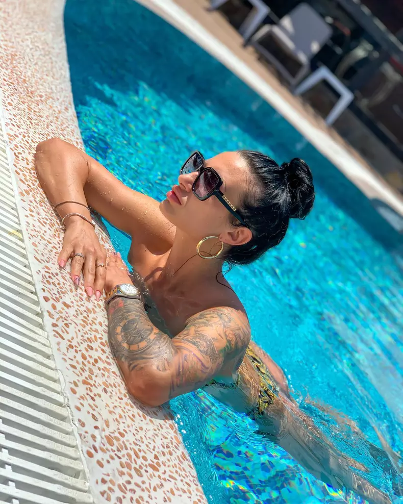 ana-porgras-survivor-9