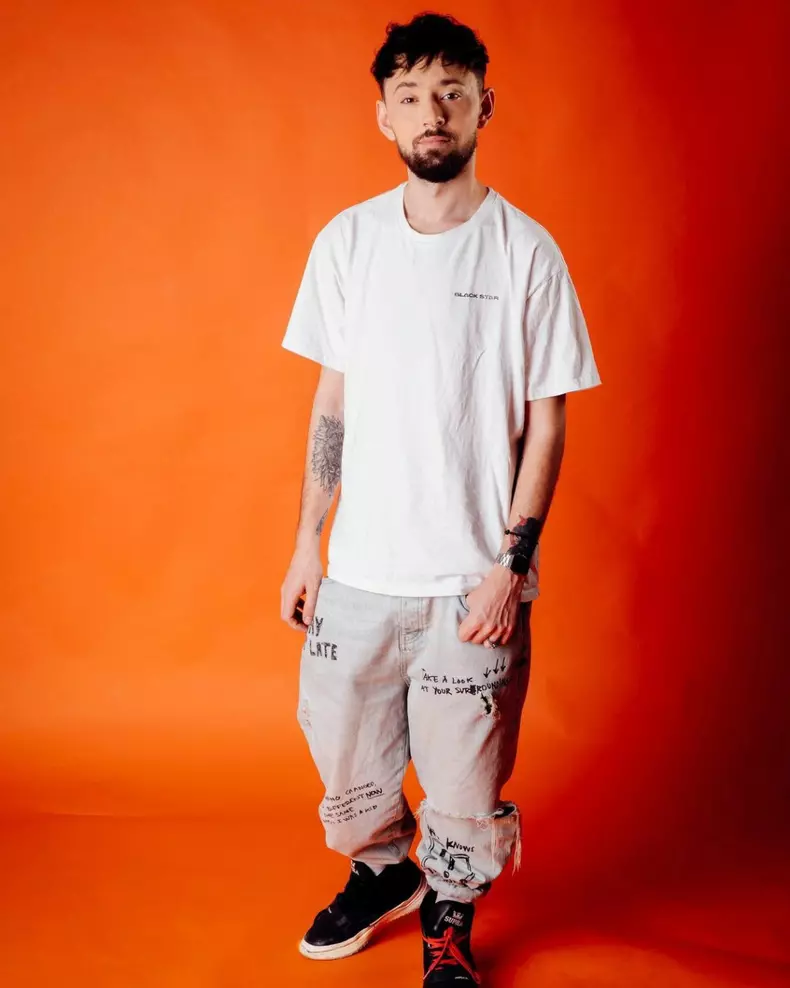 Cine-este-Cucu-de-la-Survivor-1