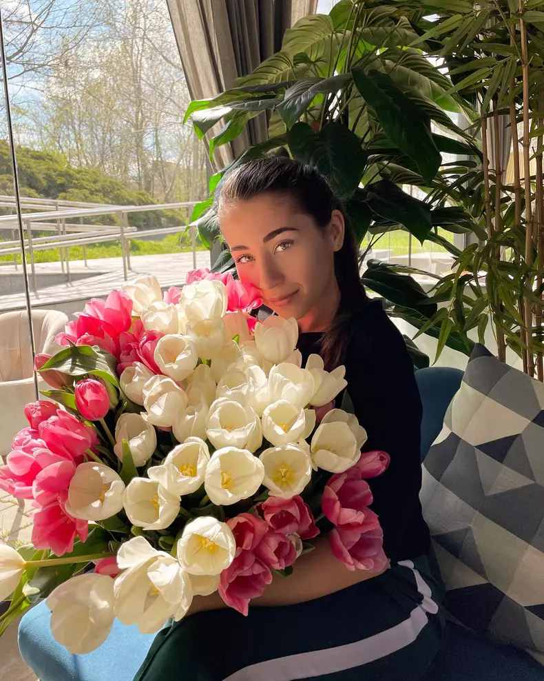 Nicole-Cherry-insarcinata-6