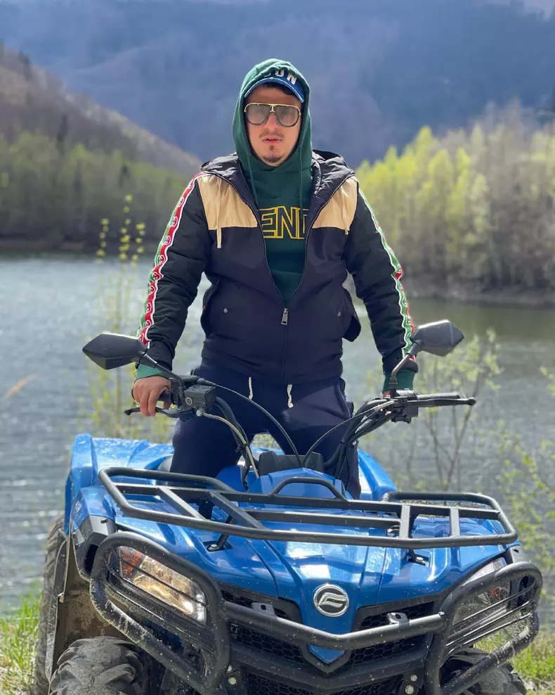 bogdan-de-la-ploiesti-prima-reactie-dupa-ce-si-ar-fi-cumparat-droguri-4