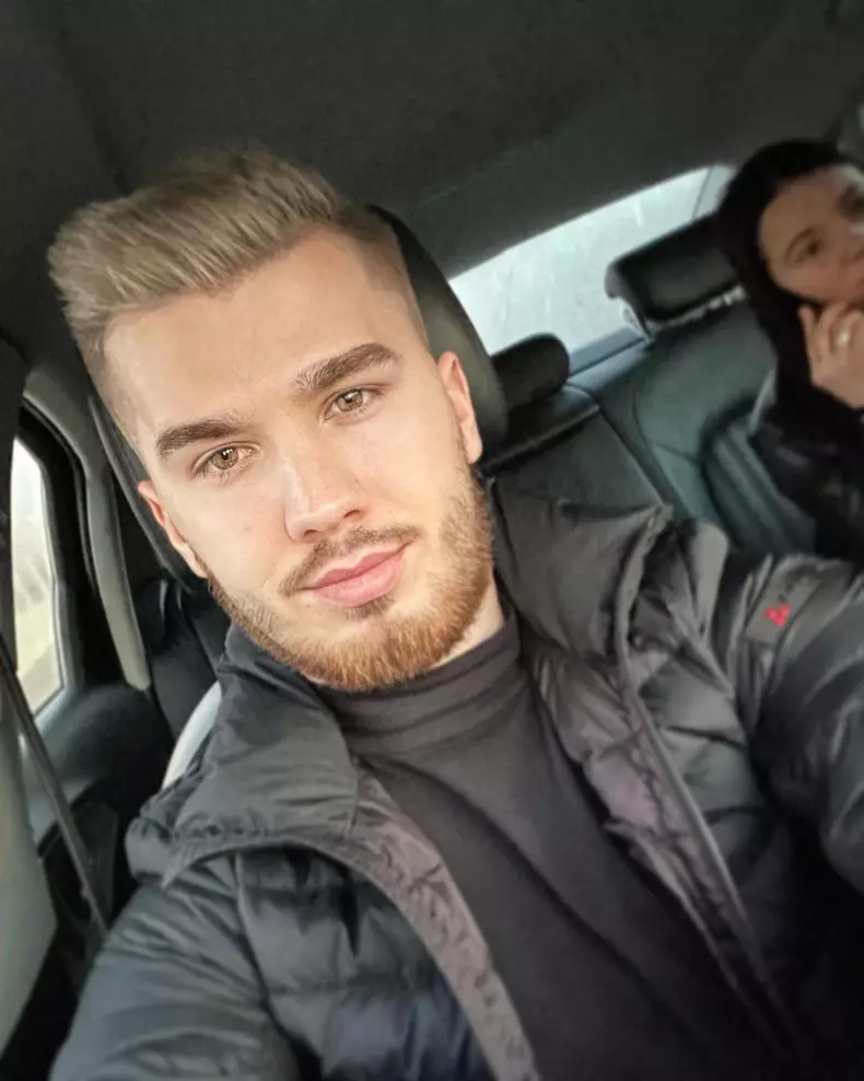 chitoscaofficial-1352697389062542901820147284174251822186144n