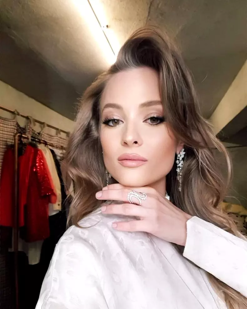 oana-matache-sora-deliei-a-nascut-3-819x1024