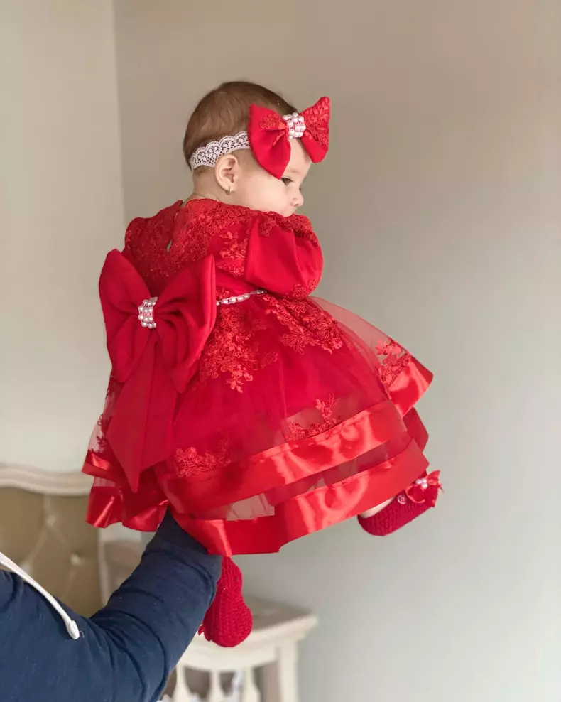 stefan-stan-si-a-botezat-fetita-elif-a-aparut-pentru-prima-data-la-TV-8