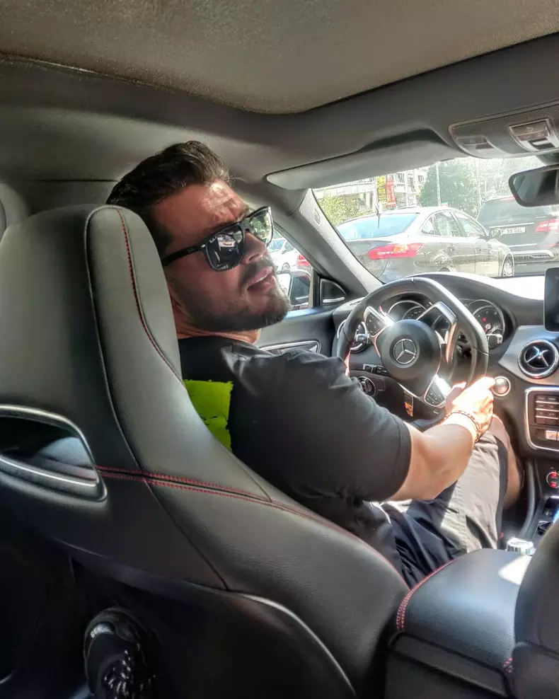 victor-slav-i-a-fost-alaturi-biancai-dragusanu-in-scandalul-cu-alex-bodi-2