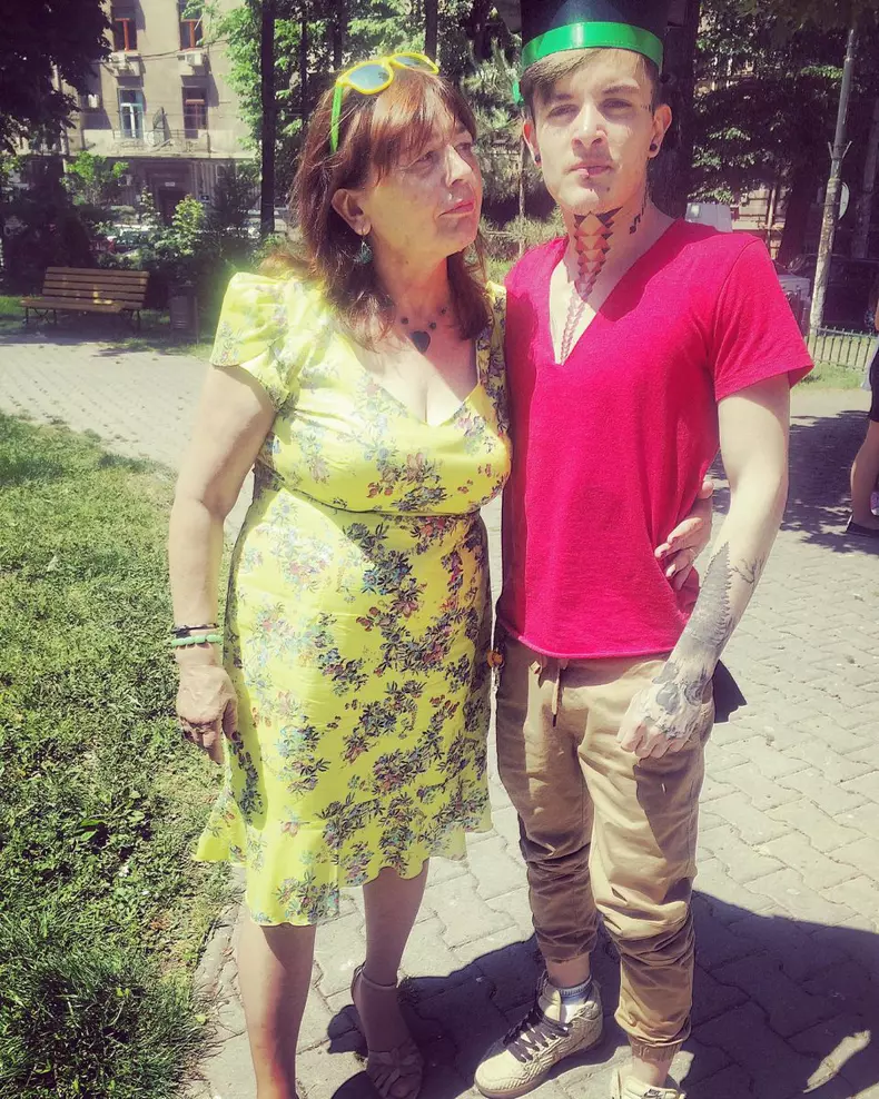 18620676_641145952754402_8614730645557153593_o-960x1200-1