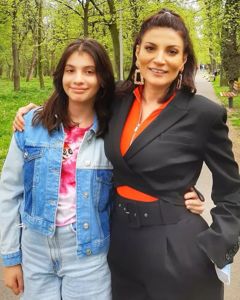 Ioana-Ginghina-fiica-4