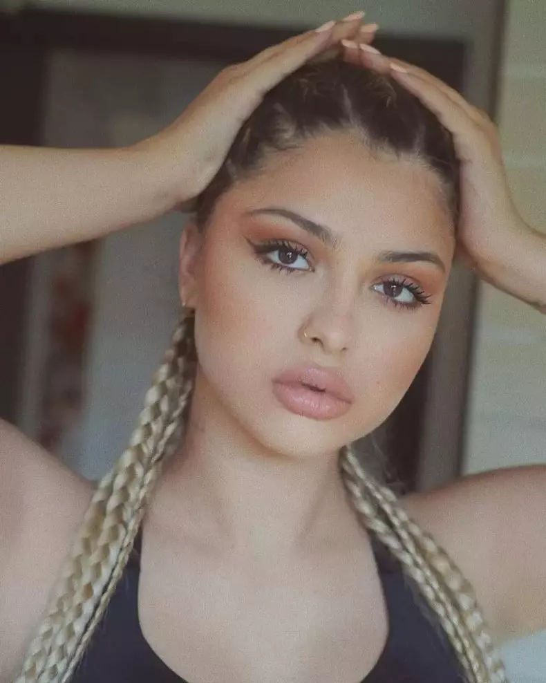 Irina-Deaconescu-2-819x1024