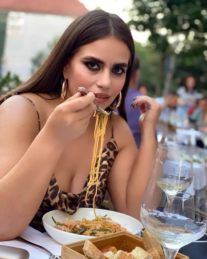 226397119_302255454918115_3203501763460010050_n