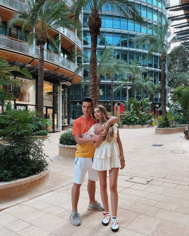 231500961_179095394161712_6156912638938979802_n