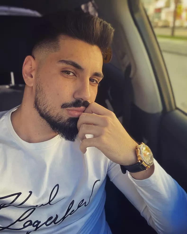 237433882_393399298888422_4789460918632961201_n