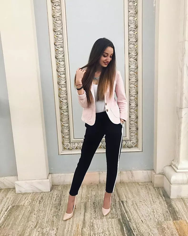 26186369_146144749437020_9097963419922857984_n