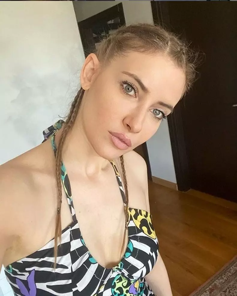 Iulia-albu-costum-baie3