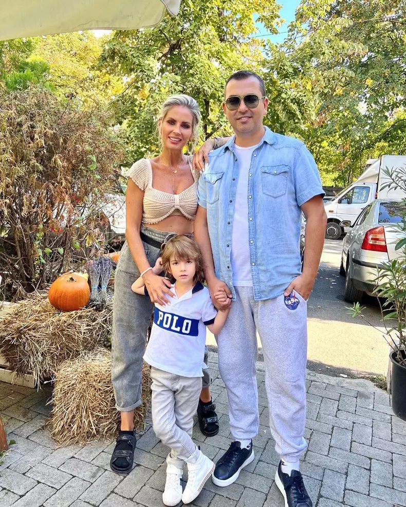 244515648_412876776957525_8640128751670844669_n