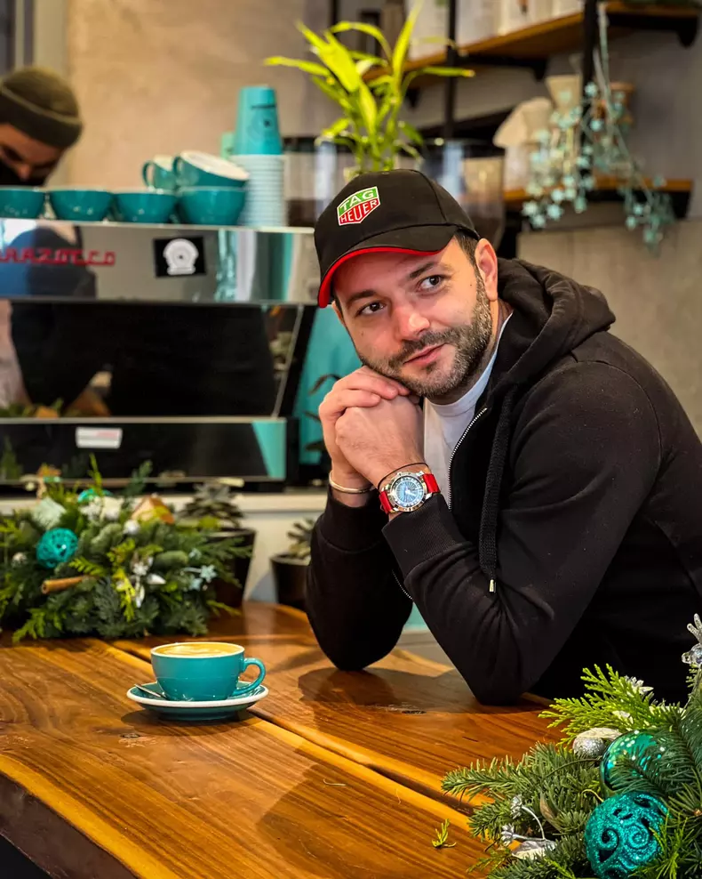 Mihai cafenea EMozia