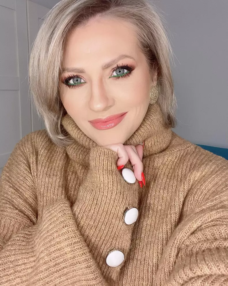 Mirela Viada cantereata