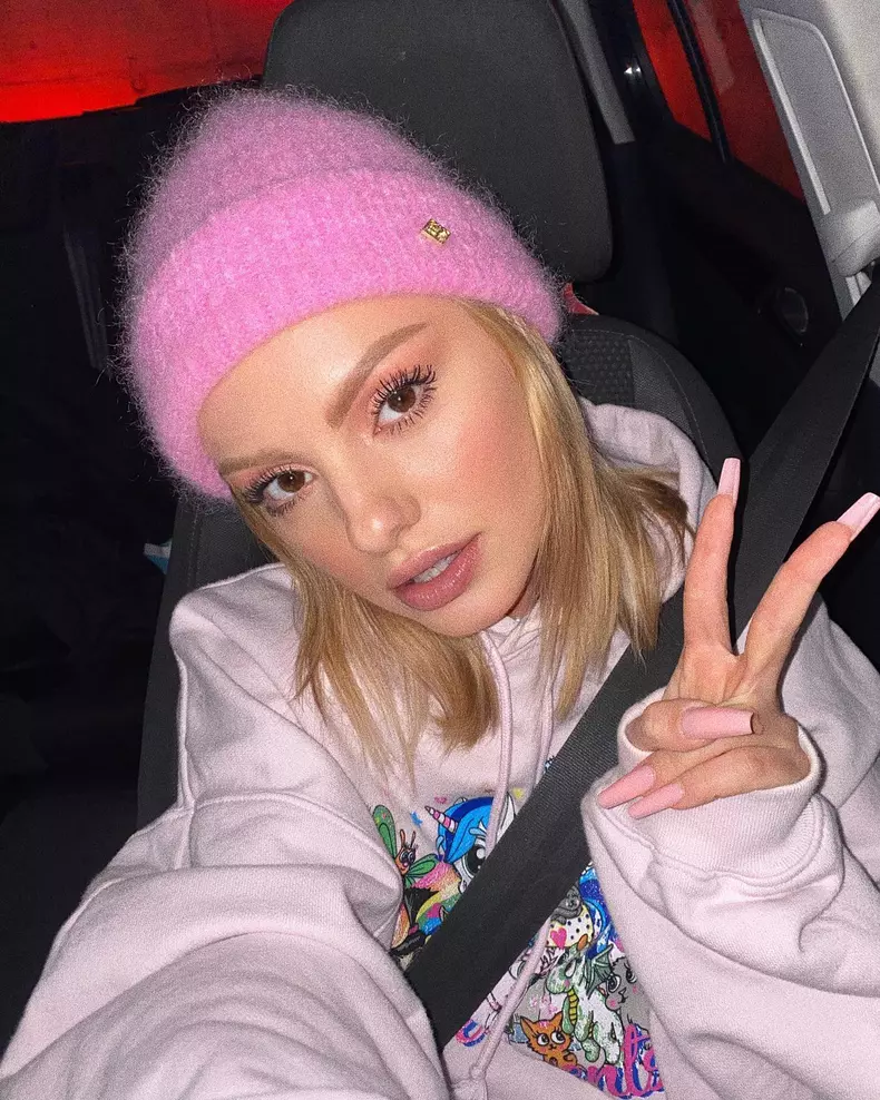 cum-a-trecut-alexandra-stan-peste-divort-2-1