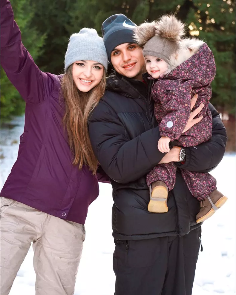 Irina Deaconescu insarcinata in 7 luni