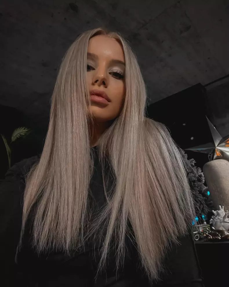 CArmen Grebenisan vedeta