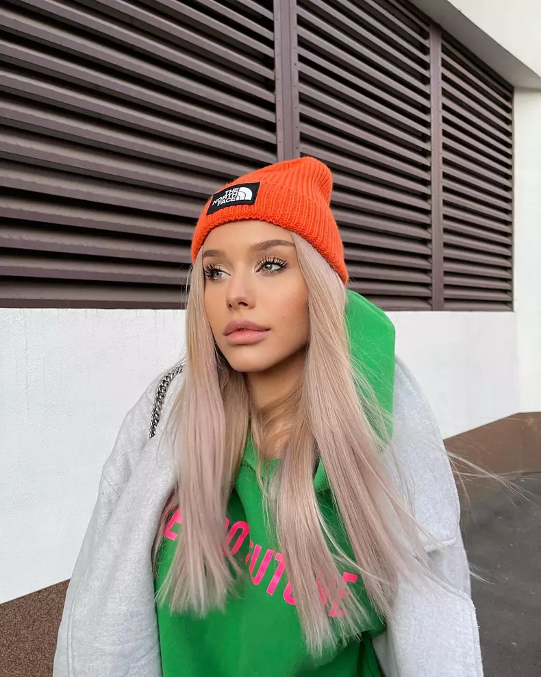 Carmen Grebenisan cine esye