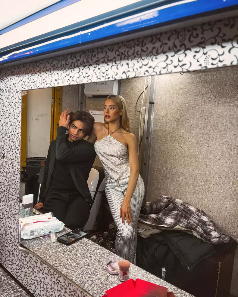 Lilian-Brinzari-de-la-Dacing-on-Ice-5