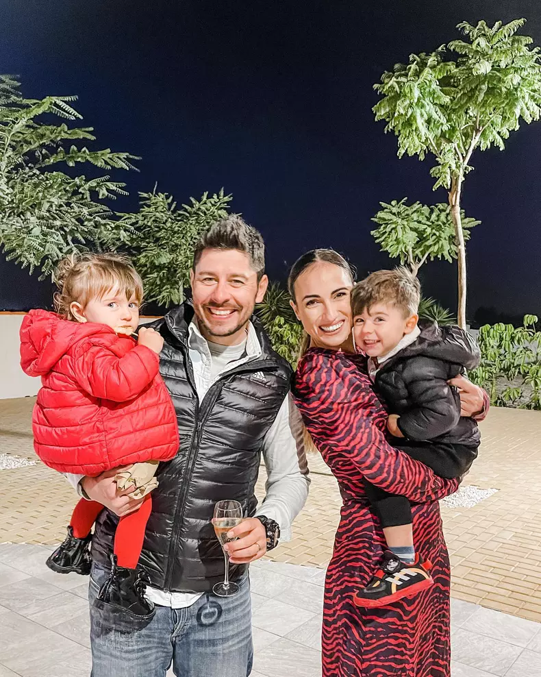 cum-si-a-cunoscut-Anca-Bucur-sotul-4