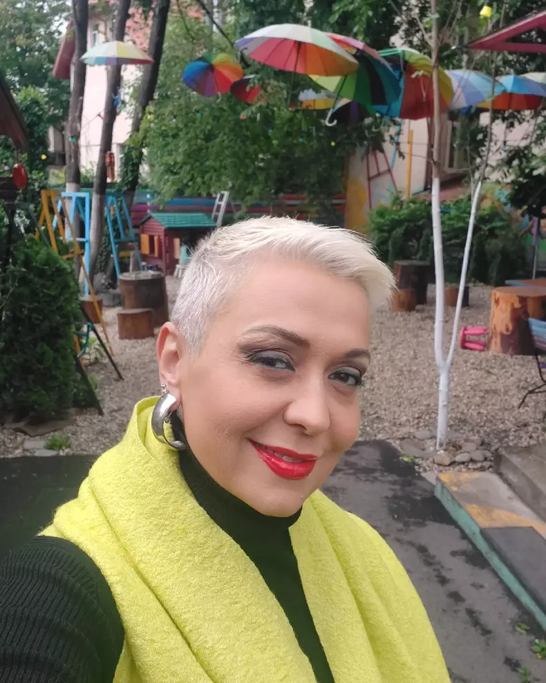 monica-anghel-silueta-6