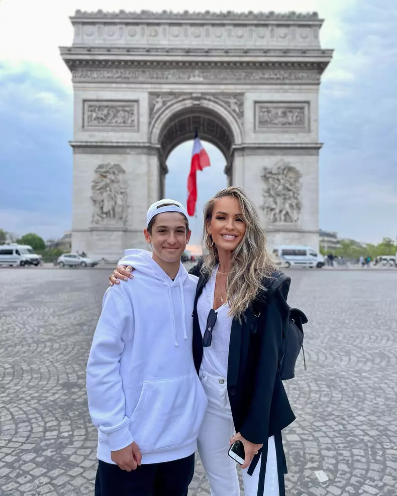 diana-munteanu-si-fiul-ei-2