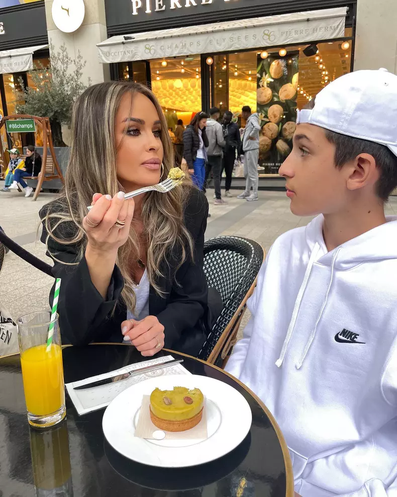 diana-munteanu-si-fiul-ei-3