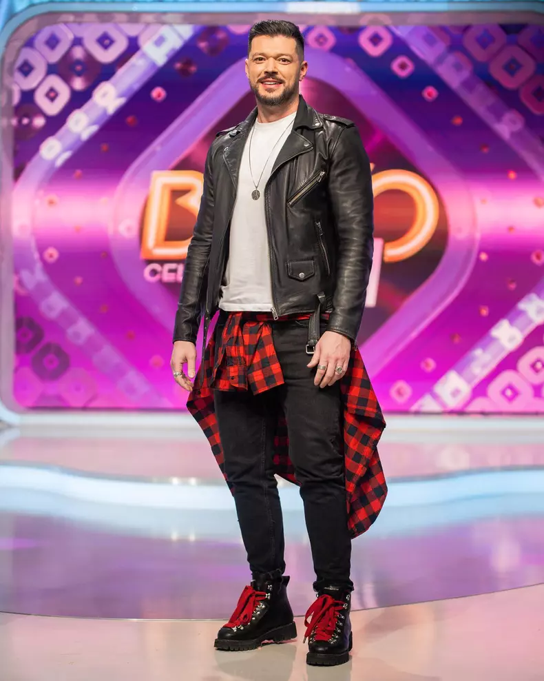 VICTOR BRAVO, AI STIL