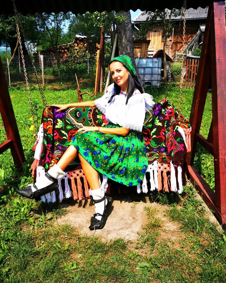 cine-este-alina-petre-8