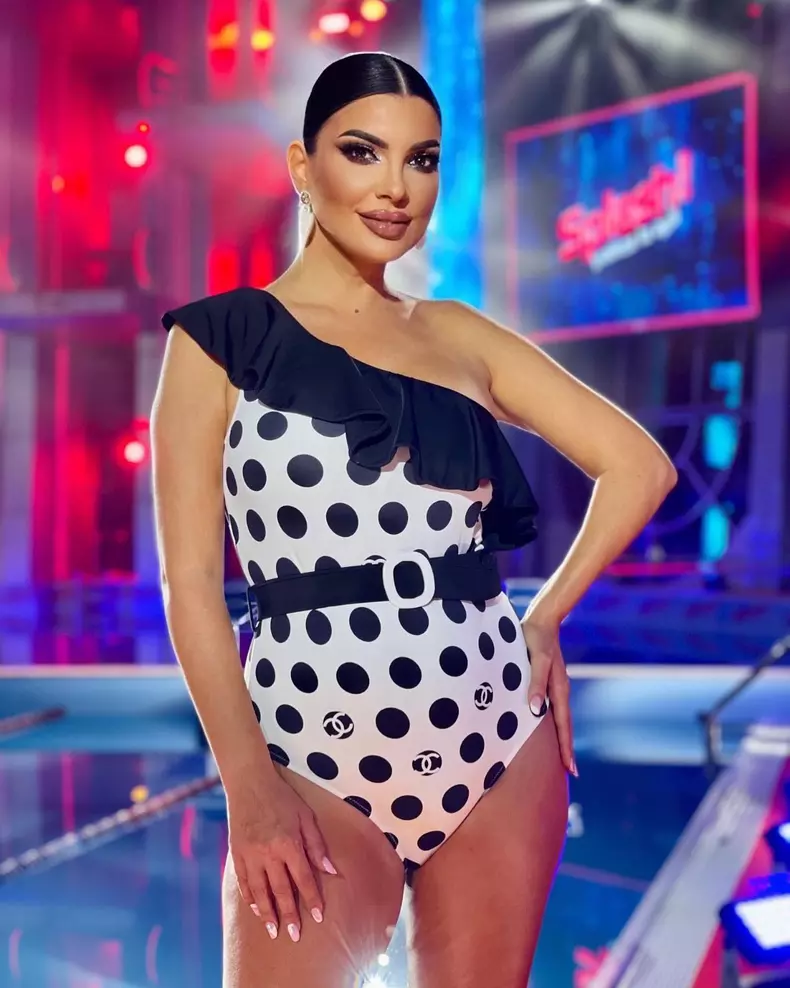 cine-este-andreea-tonciu-1