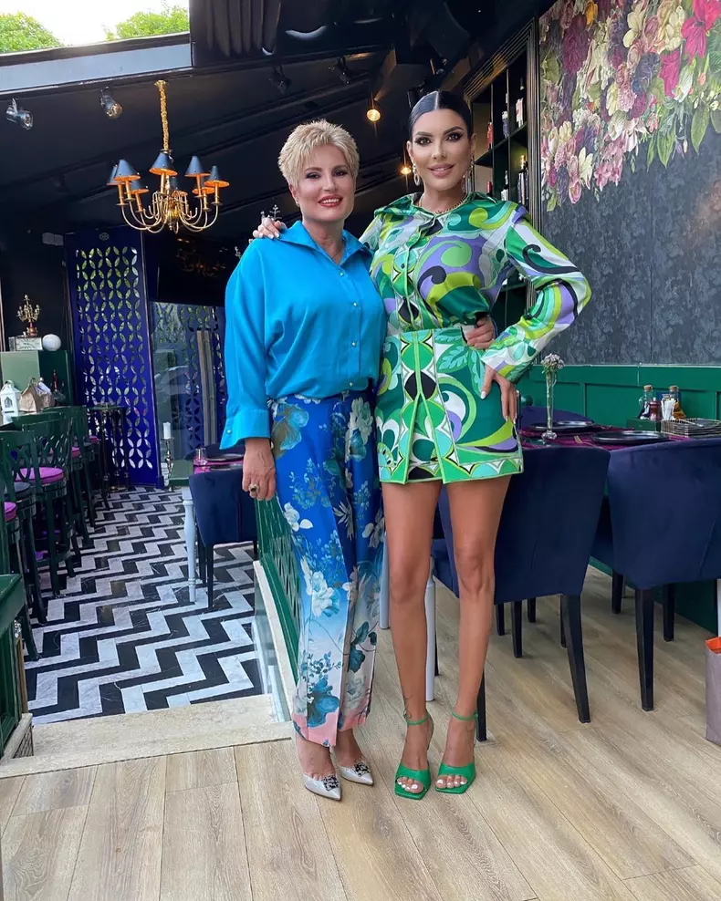 cine-este-andreea-tonciu-12